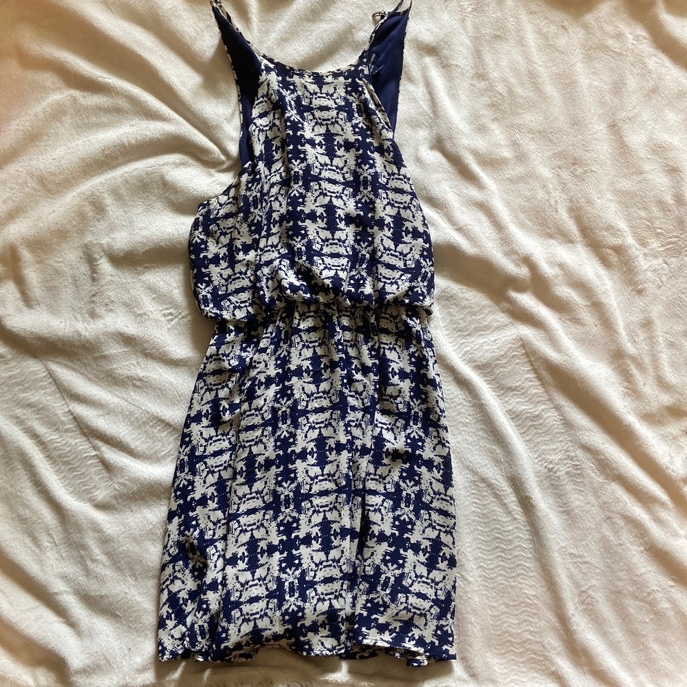 Women’s dress